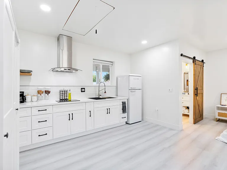 11470 Surco Dr — Photo 21