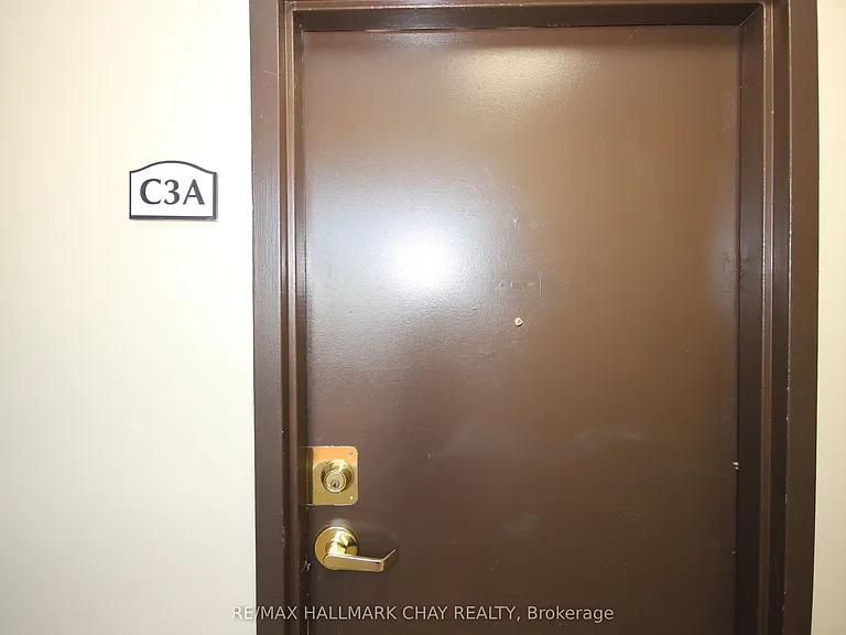 95 Holland St W #C3A — Photo 10