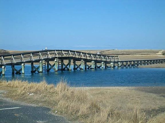 boardwalk nearby 