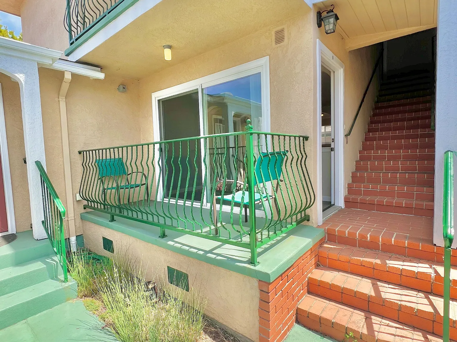 2 bed, 800 sqft, $2,695 — Photo 2