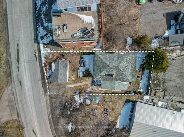 3 Gibson St, Parry Sound, ON P2A 1W5