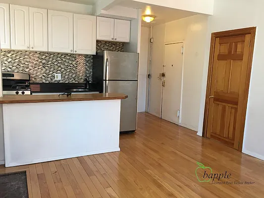 Rented by Bapple | media 24