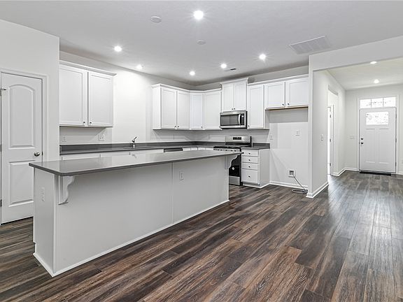 4th image of 3050 Audrey Dr