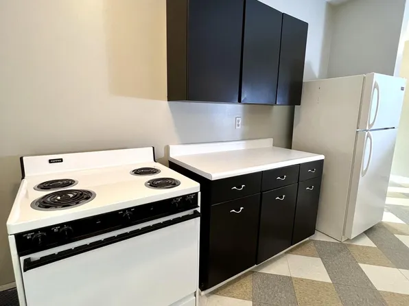635 3rd Ave APT 2, Freedom, PA 15042