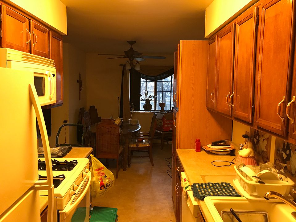 1st image of 2 Elmwood Park Dr APT 225