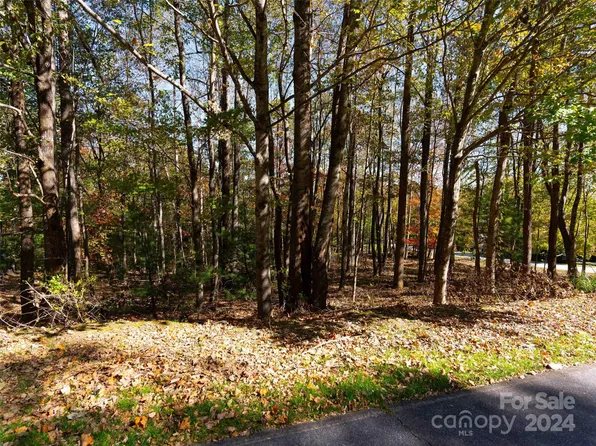 308 Piney Knoll Ln #189, Hendersonville, NC 28739