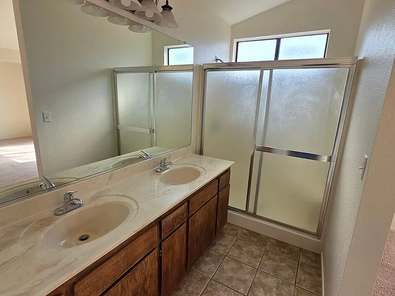 4905 W Hemlock Ave — Photo 6
