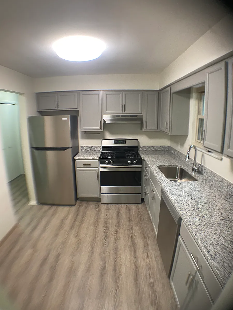 Building Photo - 6603 Birchwood Ave #1