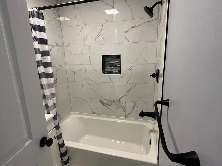 205 Ashworth Pl #1 — Photo 5