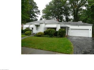 5973 Maplecliff Dr, Parma Heights, OH 44130