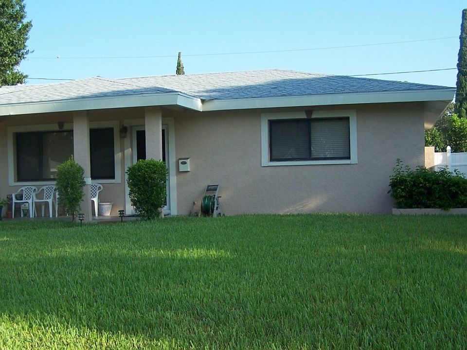 1st image of 1095 64th Ave S