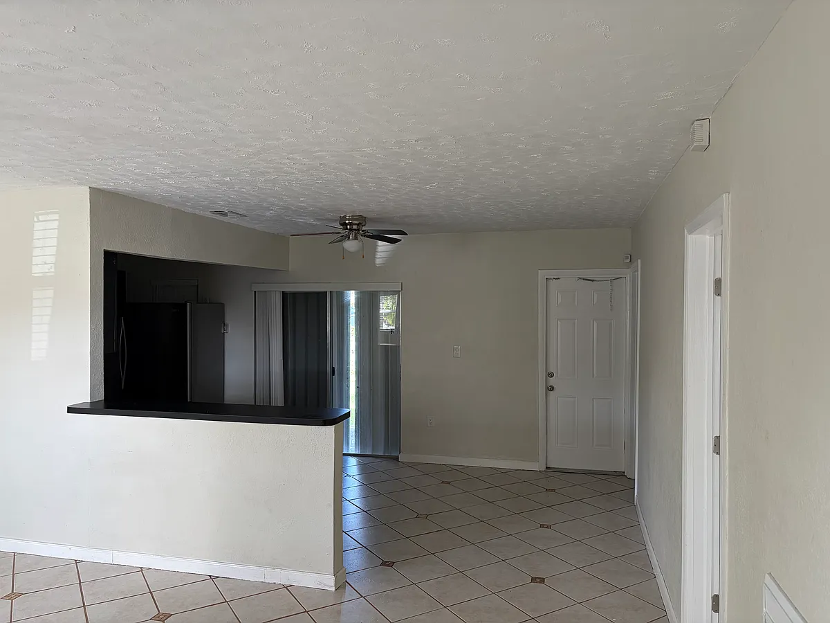 Building Photo - 28425 SW 142nd Ct