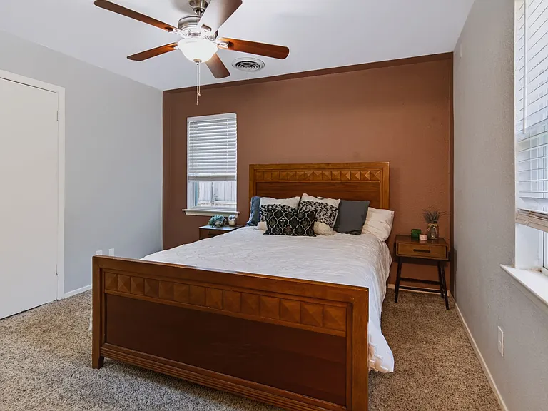 8005 Lazy Lane Rd — Photo 19