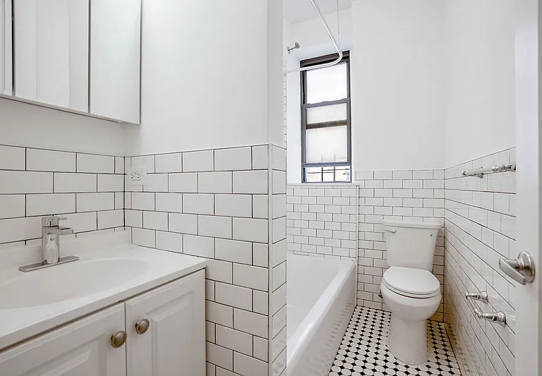 68 Montague St #7E — Photo 10