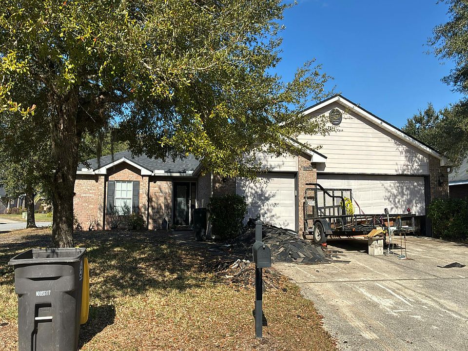 1st image of 10719 Sandy Oaks Dr