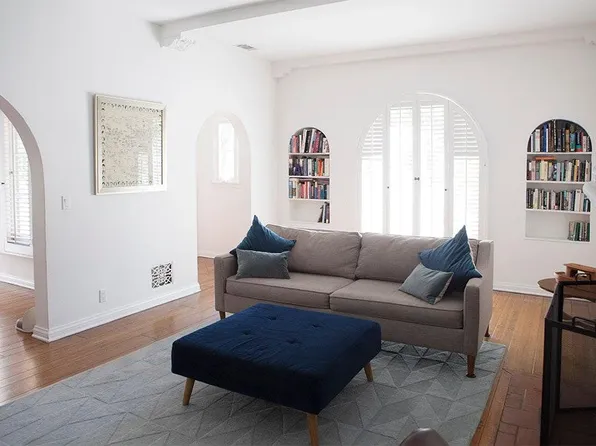 2048 Fox Hills Dr, Los Angeles, CA 90025