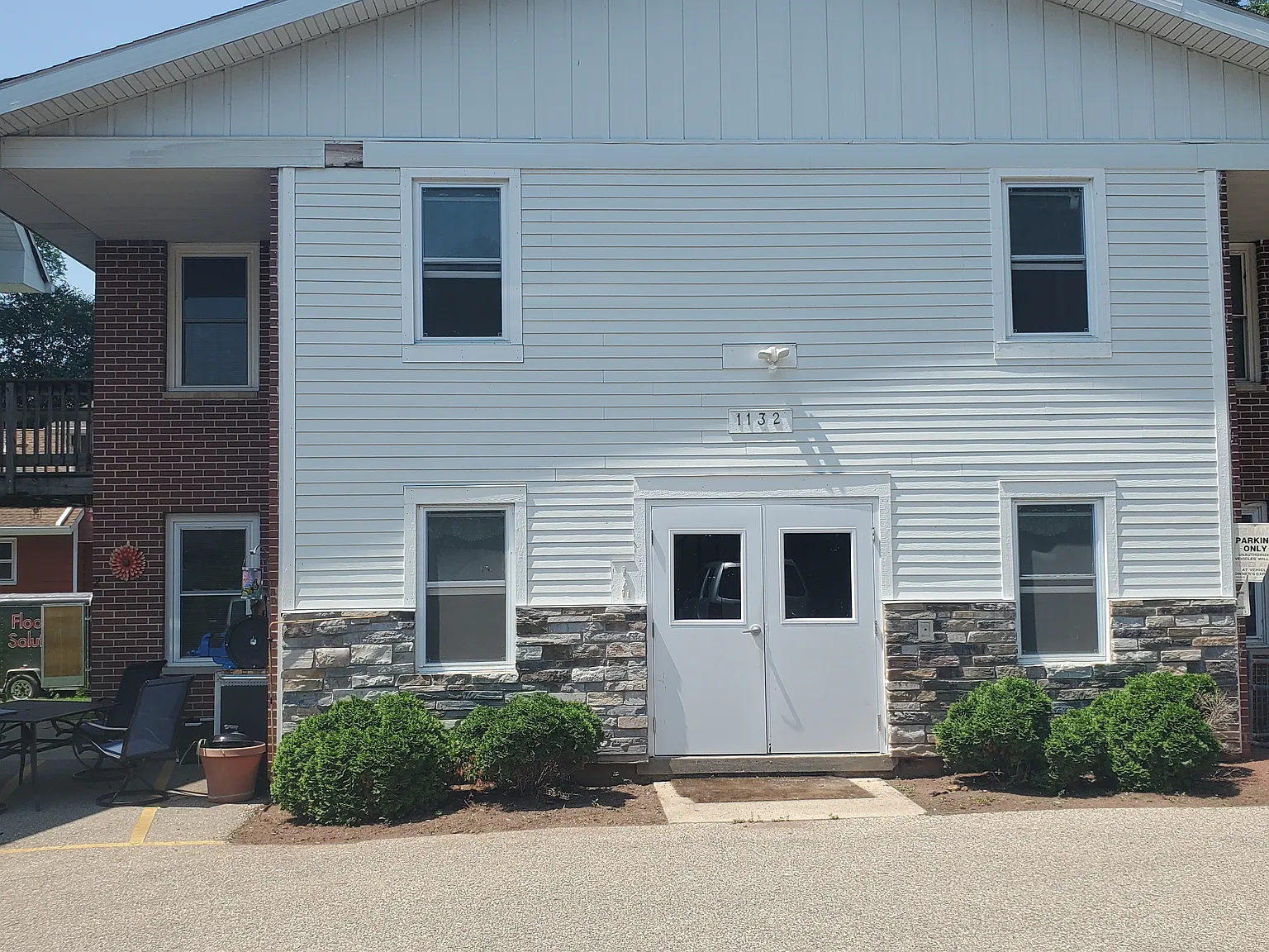 2 bed, 1100 sqft, $1,400 — Photo 4