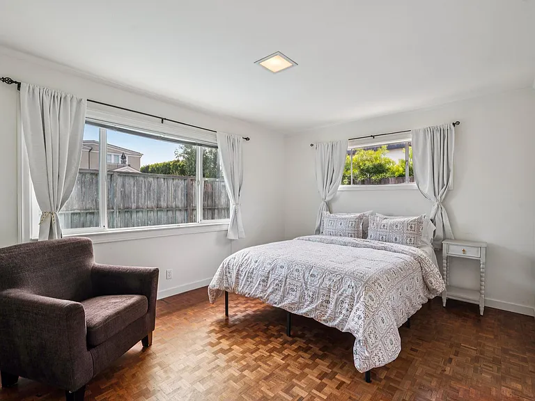 6 Windward Rd — Photo 8