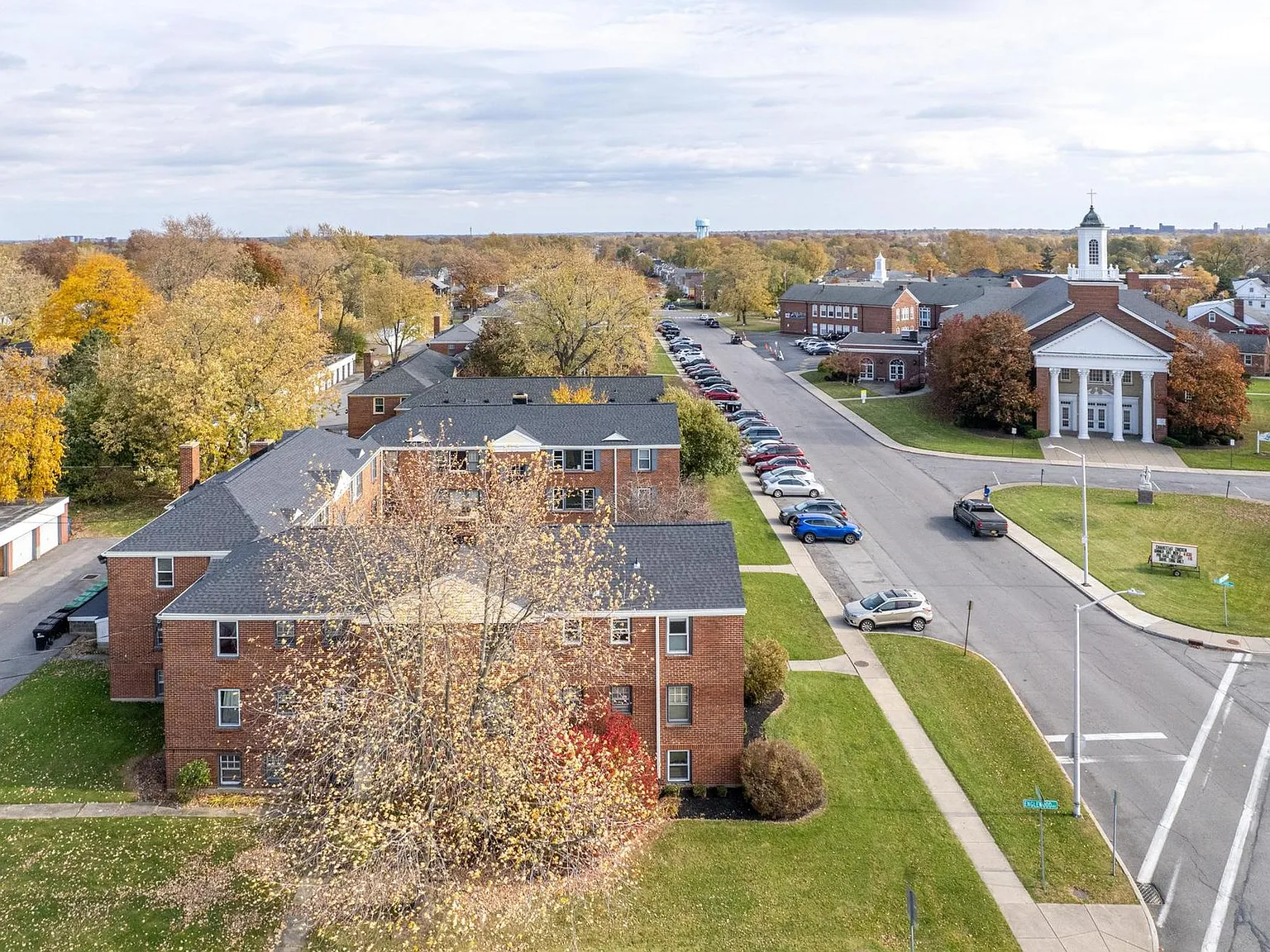 Highland View Apartments — Photo 3