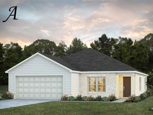 2066 Superior Dr, Opelika, AL 36804