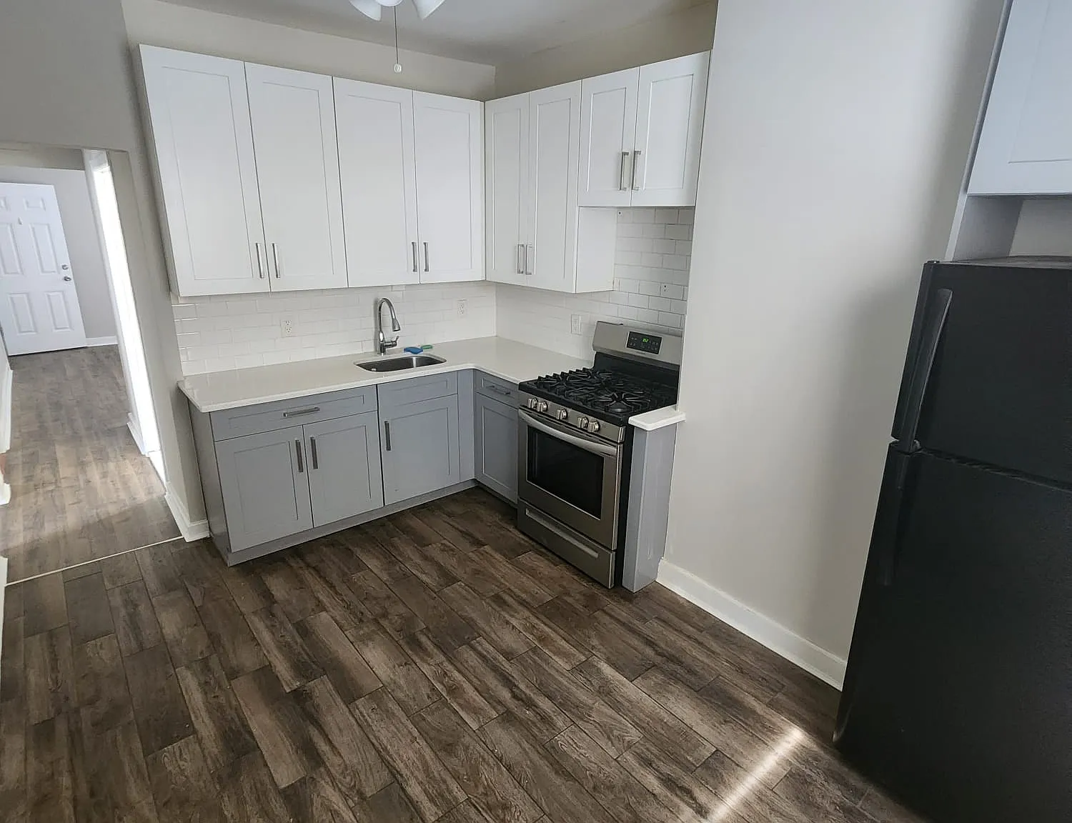 3 bed, 1300 sqft, $2,900 — Photo 4