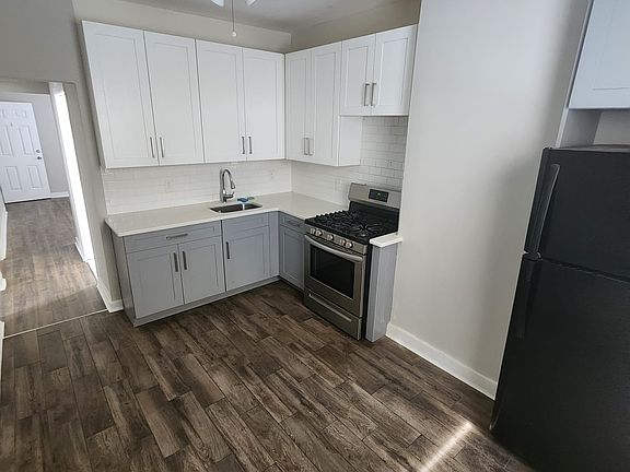 4th image of 816 Palmer St #1