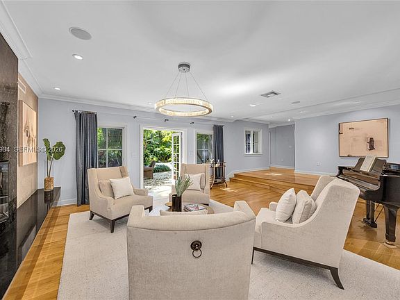 5th image of 5400 Kerwood Oaks Dr