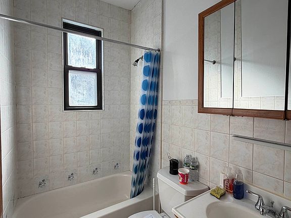 5th image of 3139 34th St APT 3B
