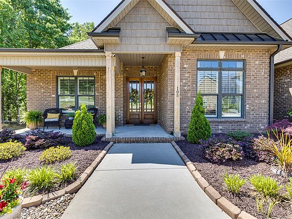 4th image of 105 Siena Dr