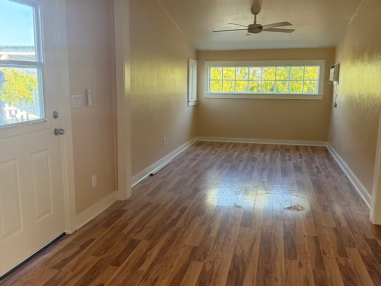 1018 N Oak Ave — Photo 6