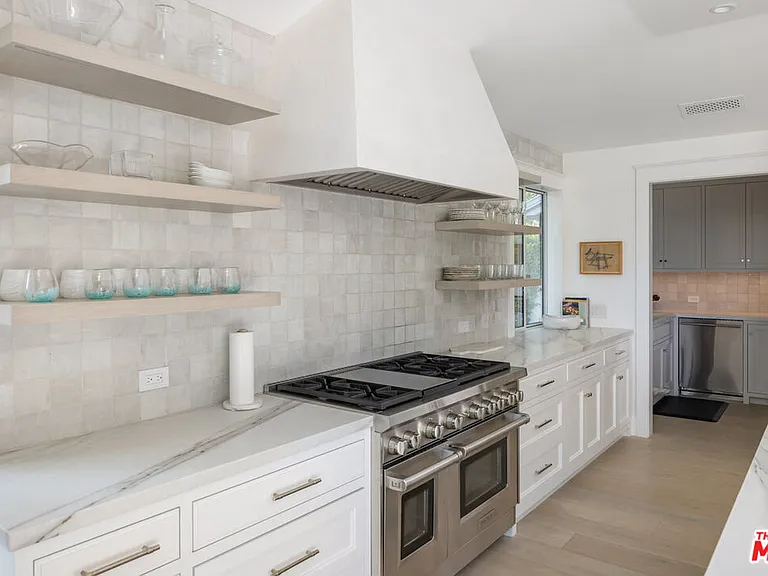 1132 Napoli Dr — Photo 14