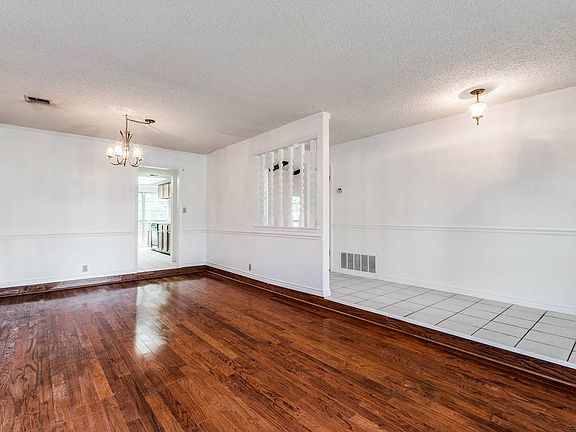 5th image of 8374 Dawnwood Dr