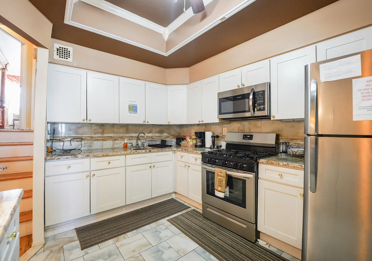 Beautiful and cozy 3 BR 1.5 bath w/ free wifi — Photo 3