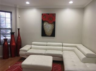 111 Overhill Dr, Parlin, NJ 08859