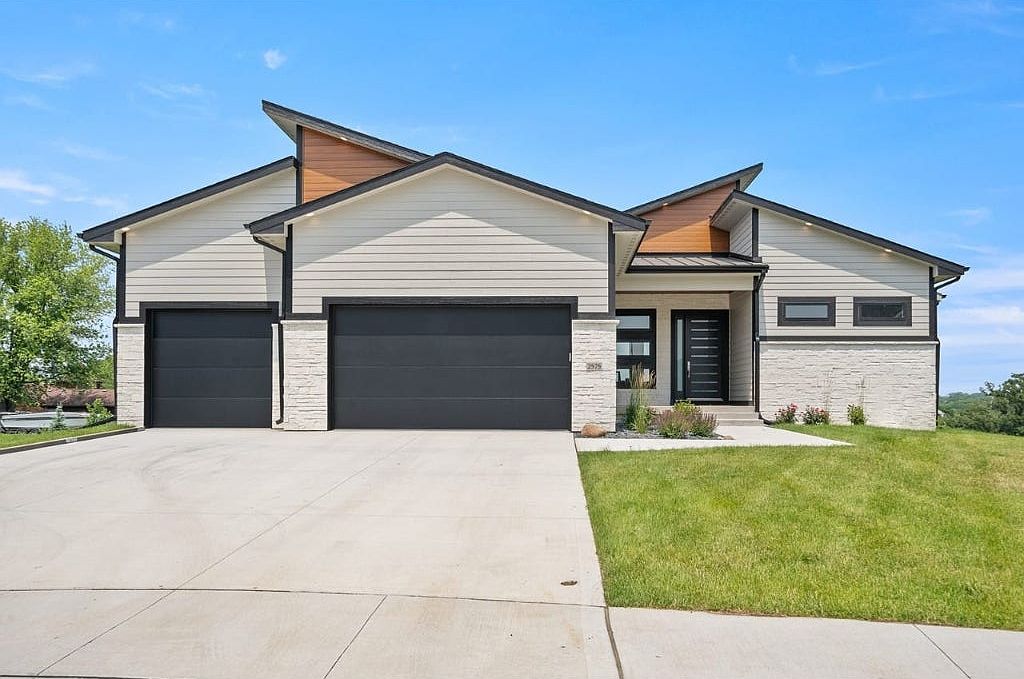 2575 Knottingham Cir, Waukee, IA 50263 MLS 674577 Zillow