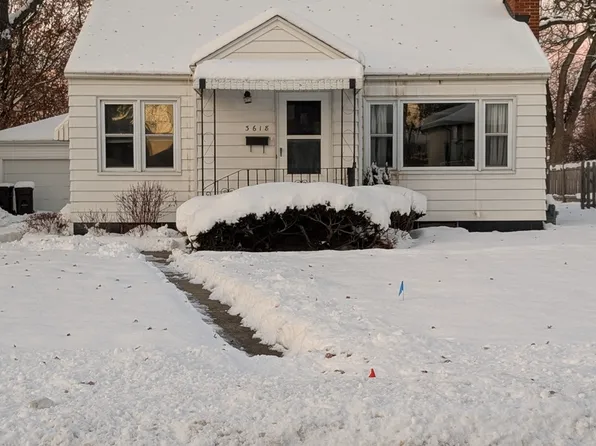 3618 Maple Ave, McHenry, IL 60050