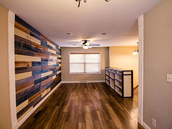 4th image of 3804 Spruce Wood Ct NE