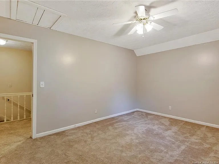 405 Bannerman Ct — Photo 34