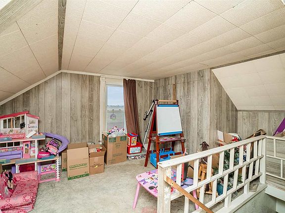 5th image of 1013 S Callahan Rd