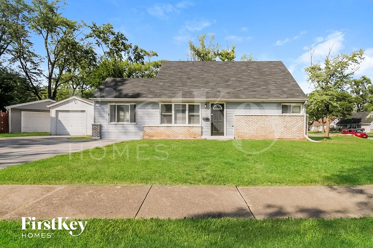 Building Photo - 400 Watseka St
