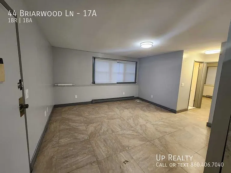 44 Briarwood Ln #17A — Photo 7