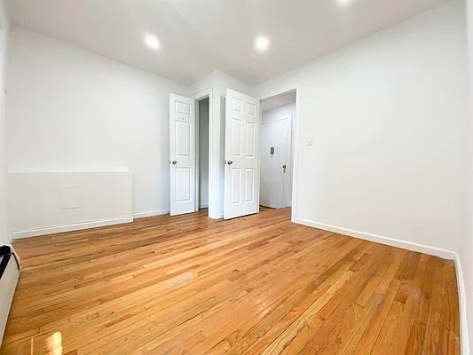 Rented by Bond New York | media 9