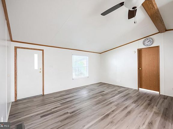 5th image of 123 Mimosa Dr