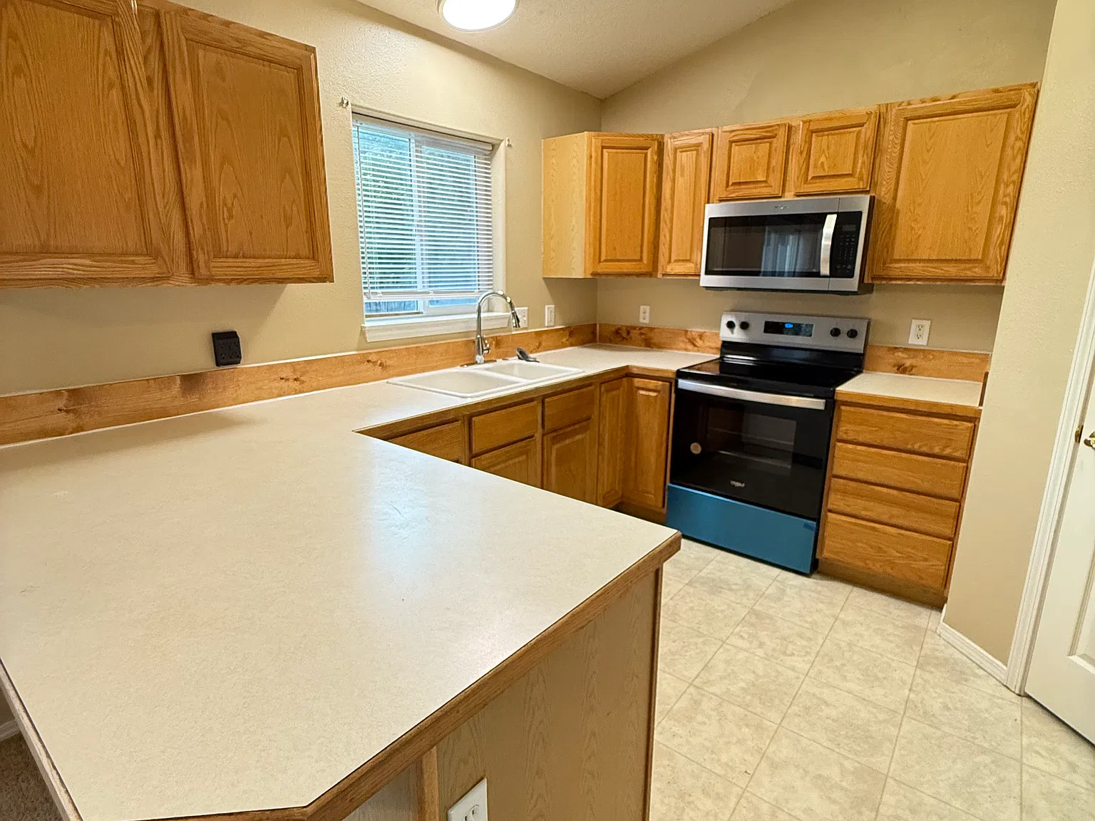 311 Trotter Dr — Photo 2