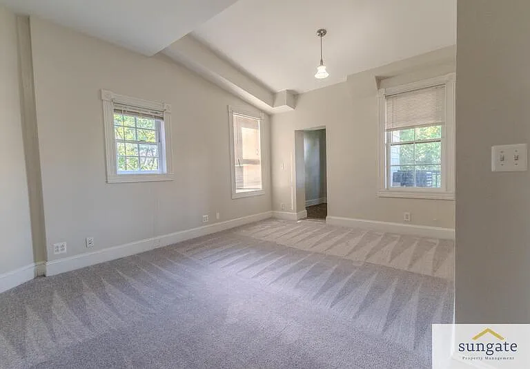 1729 Park Ave #4 — Photo 15