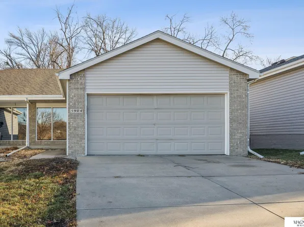 5904 Princess Margaret Dr, Lincoln, NE 68516