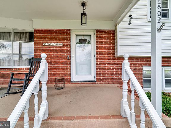 2nd image of 17802 Red Oak Dr