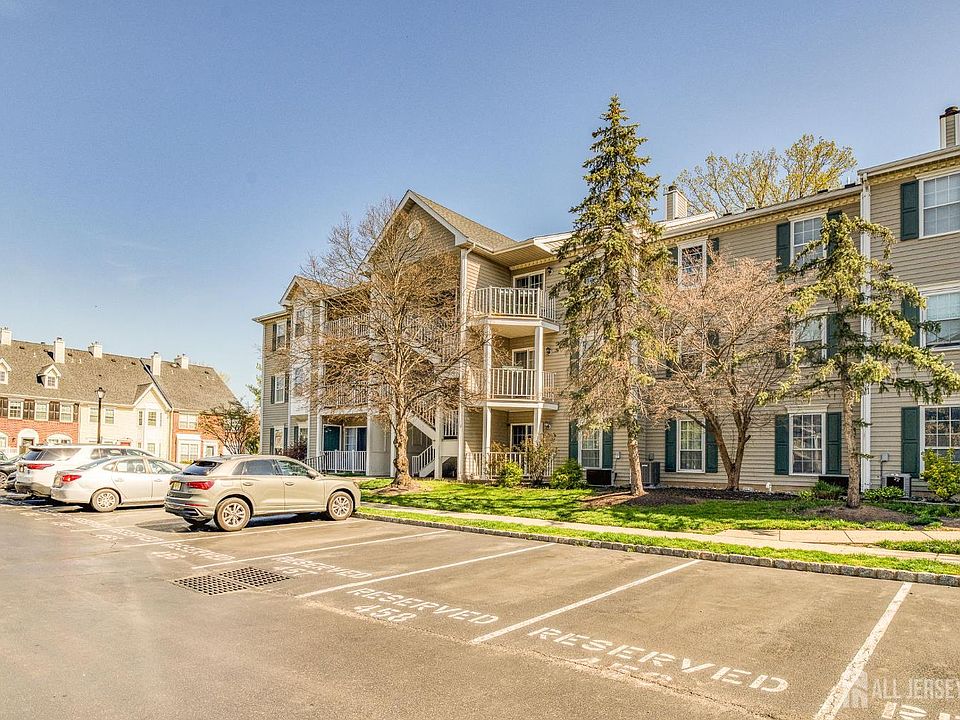 1st image of 8 Clay St