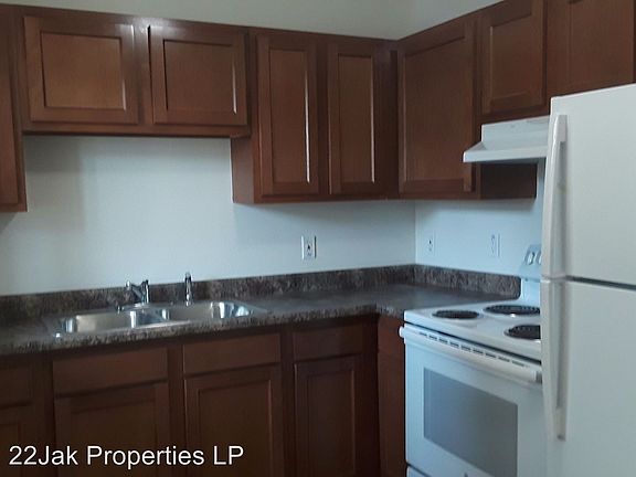 2nd image of 7020 N 75th Ave APT 116
