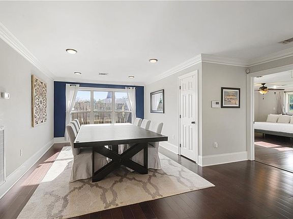 4th image of 4620 Prentiss Ave